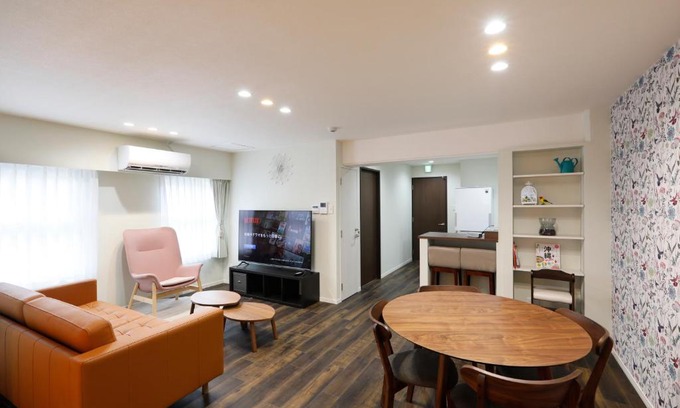 Kumoji Apartment | コンドミニアムHARU 那覇県庁前 202