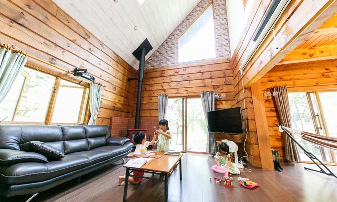 Tsuru House | ログハウスせせらぎ