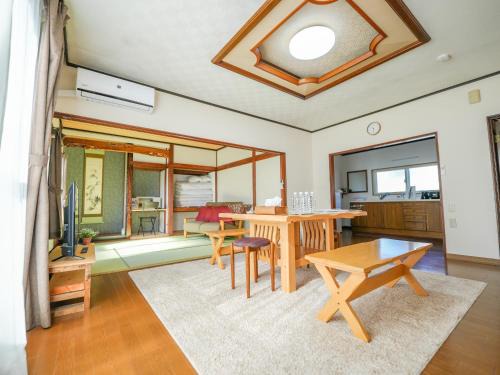 Abira House | 一棟貸し 最大11名 新千歳空港30分 家族連れ グループ向け 貸切宿 安らぎ民家