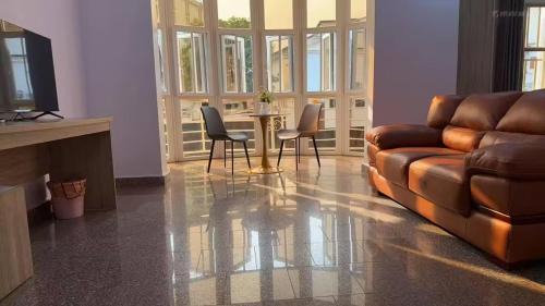 Ojodu Hotel | 亚朵酒店
