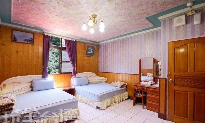 Fuxing District Bed & Breakfast | 北橫貫下巴陵溫泉山莊
