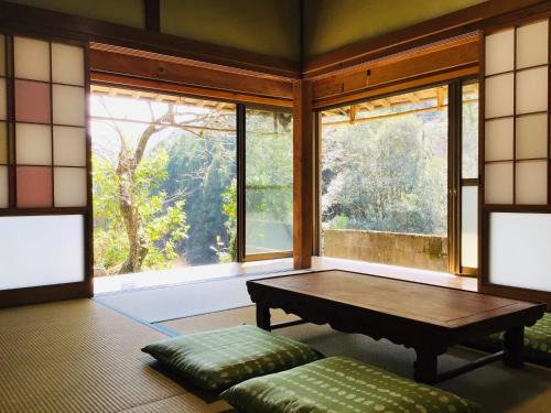 Hata-gun Apartment | 古民家宿 寝つきいいキツネ