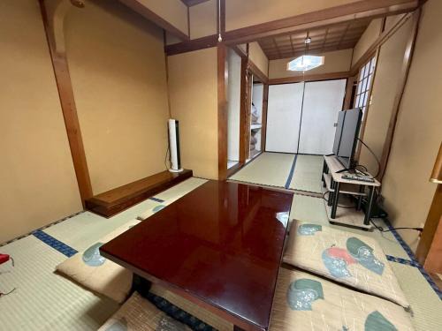 Kuwana Apartment | 桑名のお宿参宮通 長島スパーランド桑名駅徒歩圏一軒家最大11名宿泊可能