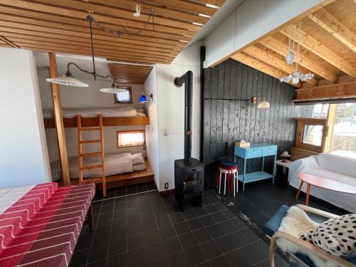 Iwamizawa Apartment | 民泊 山の家 フィンランド式サウナ-要予約-付き一軒家
