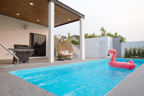 Ban Waen Villa | 清迈现代豪华泳池独栋别墅 可配埃尔法包车专属司机 (Chang king villa)