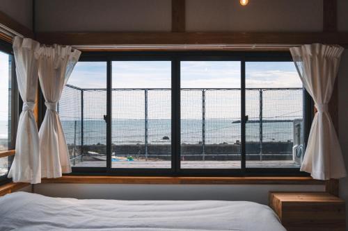 Choshi House | 町に停泊する港のフロント moyai 舫