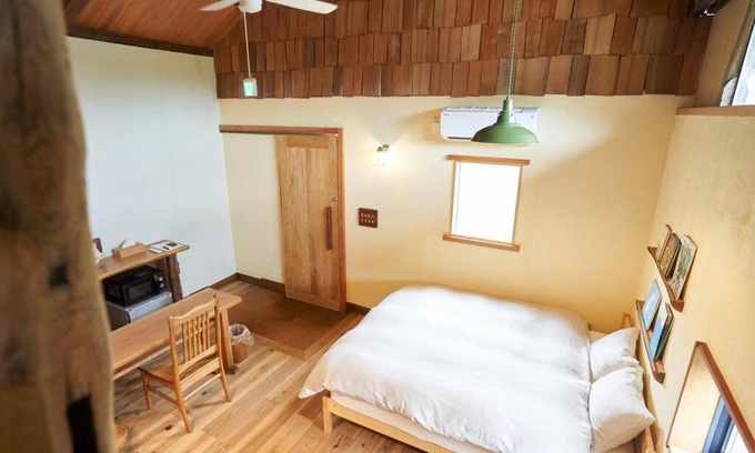 Wake Apartment | 自然素材でリノベした木の香り漂う貸切宿｜藤野民宿（Fujino Guest House）