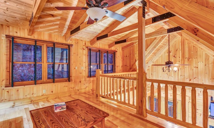 Upper Tract Apartment | 01) The Potomac Suite