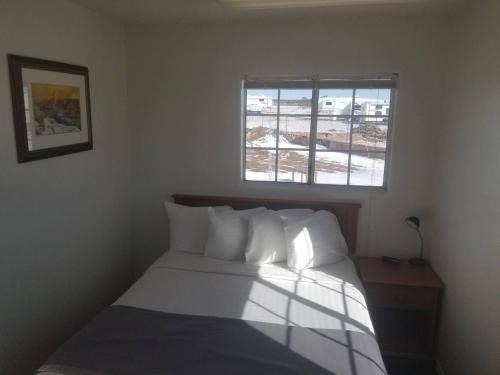 Valle House | 012A Affordable Getaway near South Rim Sleeps 2
