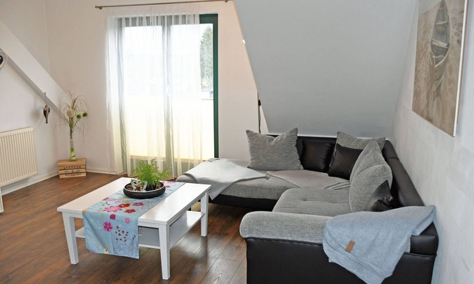 Lancken-Granitz Apartment | 02 beautiful 3-room apartment with balcony and terrace - schöne Ferienwohnungen