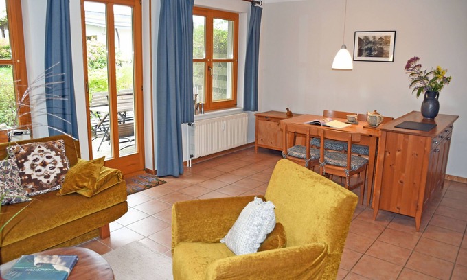 Lancken-Granitz Apartment | 02 Holiday apartment with garden terrace - Holiday apartments in the fishing village and under the