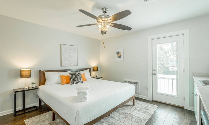 Lookout Valley Neighborhood Association Cabin | 04: The Ludwig Room - A PMI Scenic City Vacation Rental