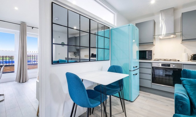 Yiewsley Apartment | 05 - Luxury 1 Bed Apartment Free Parking- West Drayton