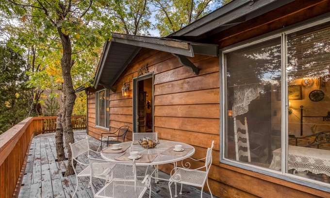 Upper Moonridge Cabin | 063 - JBs Pinecone Lodge