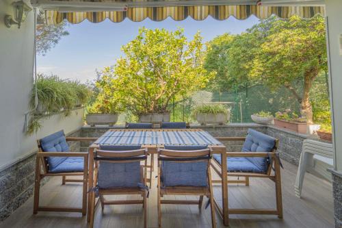 Sestri Levante Apartment | 070 - Villa OLANDA con veranda VISTA MARE a 5 minuti SPIAGGIA con PISCINA CONDOMINIALE