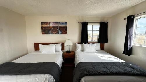 Valle House | 071B Private Studio near Grand Canyon South Rim Sleeps 6- No Kitchen