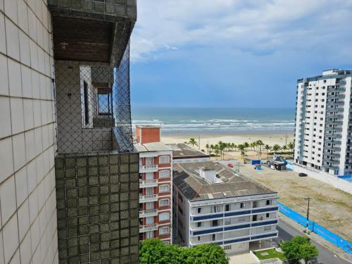 Tupi Apartment | 095 Tupi Vista Mar I - Tupi - 30 metros da praia - 1 dormitório com VARANDA - Wi fi e acomoda até 5 pessoas - Estacionamento Gratuito ap.95