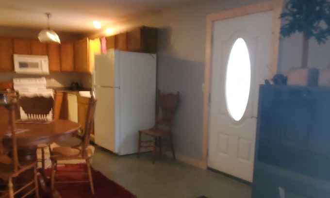 McArthur House | 1,000 of acres, Public hunting, lake alma 5 mile, lake Rupert 2 mile, hocking h