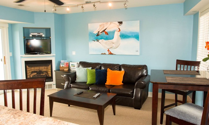 Douglas Condo | 1/1 Condo - Close to Downtown Douglas & Saugatuck
