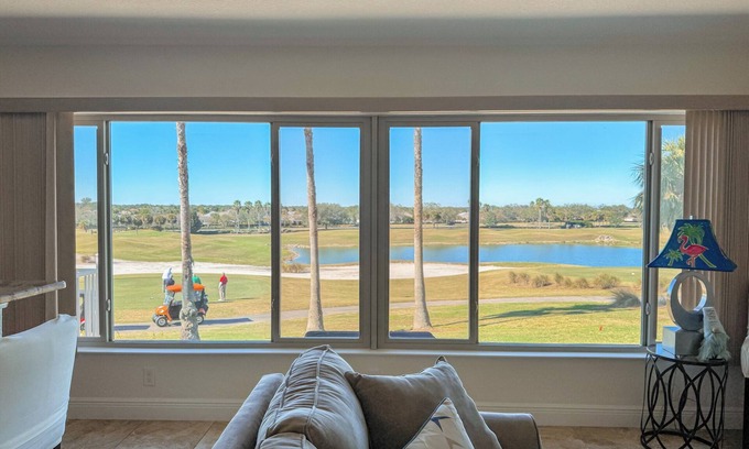 Sabal Chase Cottage | 1/1 Cottage with fabulous view of Amelia Championship Golf Course