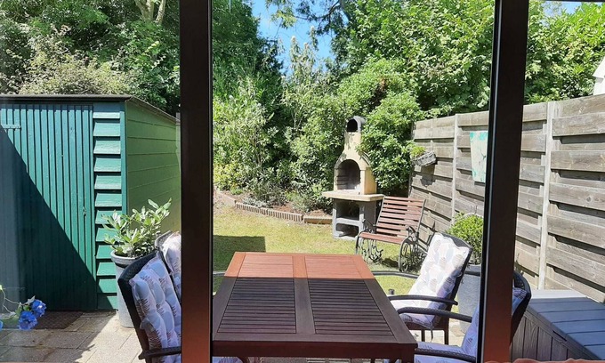 Bruinisse House | 1-11.10. & from 18.10. still FREE! Family friendly House, 4 P., Fireplace, BBQ, W-LAN