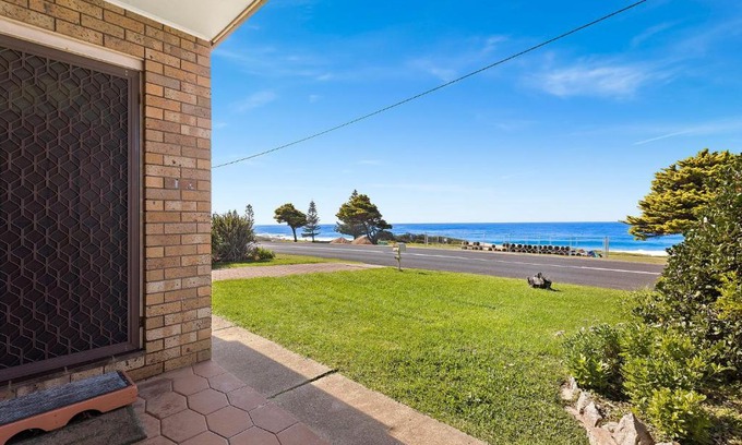 Kianga House | 1 15 Dalmeny Drive Kianga