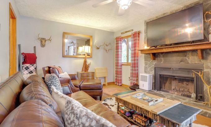 Waleska Condo | 1/2 Mi to Marina: Lake Arrowhead Condo!