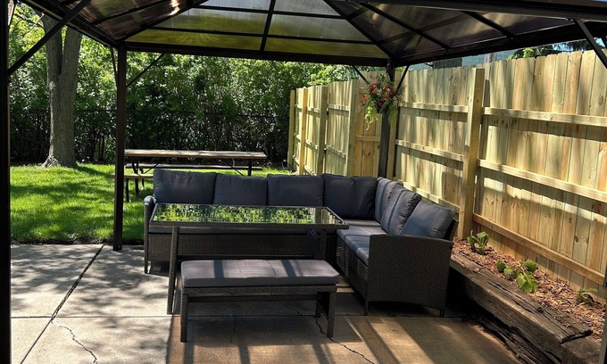 Saint Francis House | 1-5 bedroom house near airport: Projection TV, 2 car garage 1st floor bathroom