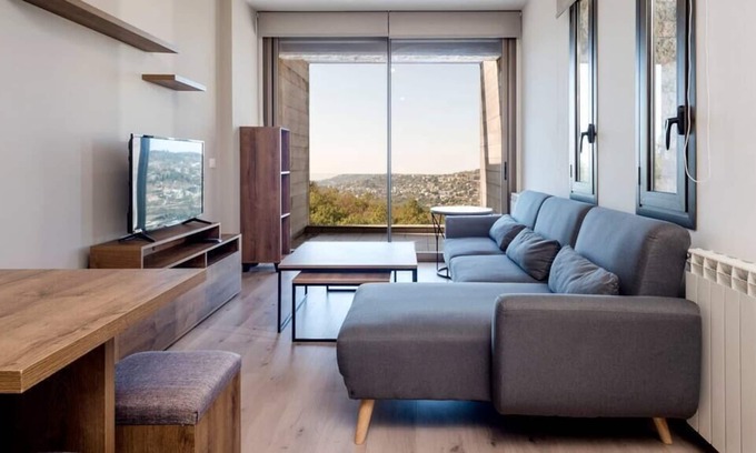 Kfardebian Apartment | 1 BD Chalet- RedRock
