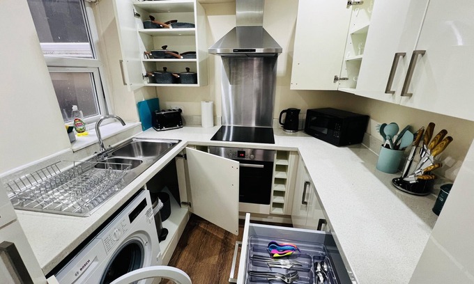 Ealing Apartment | 1-bed Apartment in Ealing