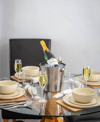 Elephant and Castle Apartment | 1 bed flat, in heart of London, 5 min from Shard