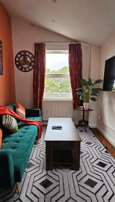 Gipsy Hill Apartment | 1-Bed flat near West Norwood station
