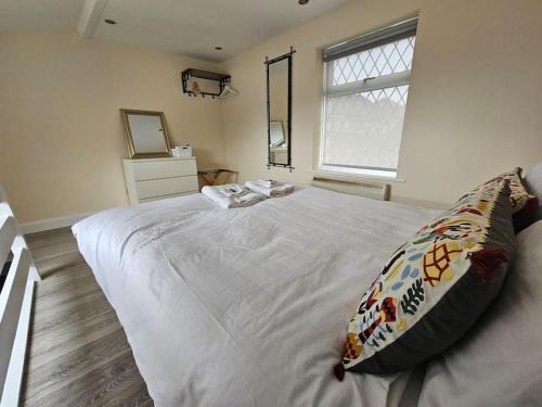 Luton Apartment | 1 Bed House Luton town center