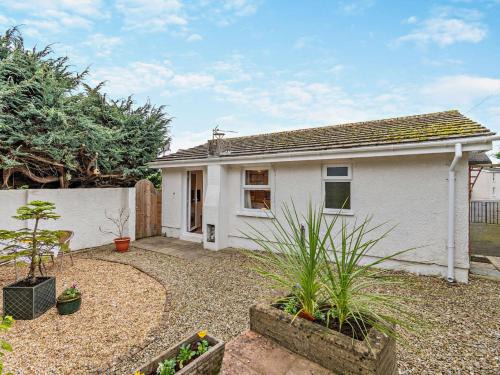 St Dogmaels House | 1 Bed in Cardigan MOOST