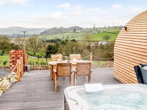 Corwen House | 1 Bed in Corwen 80321