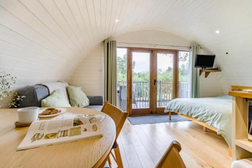 Llangammarch Wells Cabin | 1 Bed in Garth oc-k32702