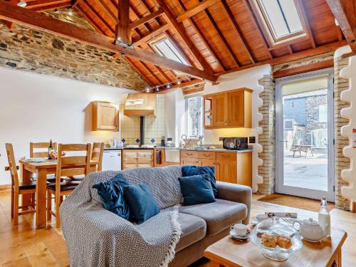 Launceston House | 1 Bed in Launceston 81076