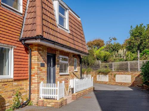 New Forest District House | 1 Bed in Milford on Sea 79332