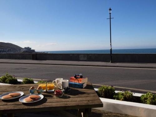 Westleigh Apartment | 1 bed in Westward Ho 61767