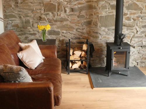 Bethania House | 1 Bed Rural cottage between the mountains and Sea in West Wales
