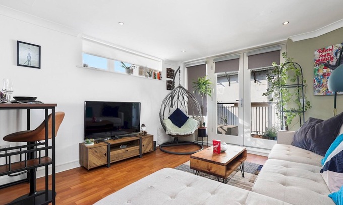 De Beauvoir Apartment | 1-Bed Stylish Apartment | Near London Fields | Pass the Keys
