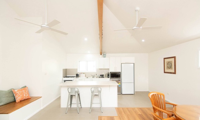 Norfolk Island Ski Chalet | 1 bedroom 1 bath house w patio incl car