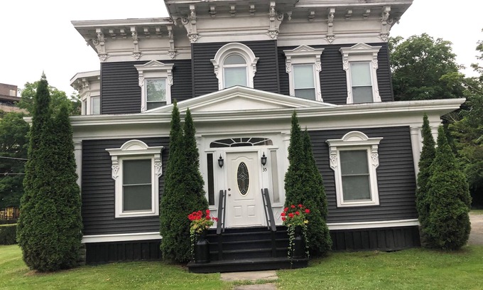 Oneonta Apartment | 1 bedroom/1 bath