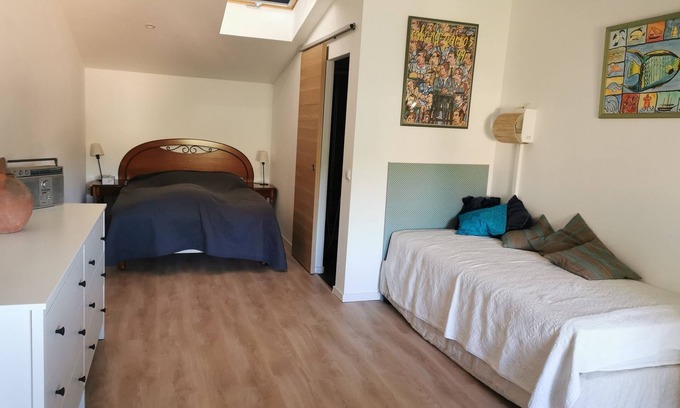 La Roque-d'Antheron Apartment | 1 Bedroom Apartment in La Roque-d'AnthÃ©ron