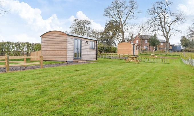 Moulton St Mary Cottage | 1 bedroom accommodation in Moulton St Mary