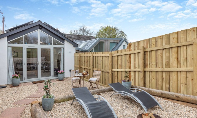 West Buckland Cottage | 1 bedroom accommodation in Churchstanton, near Taunton