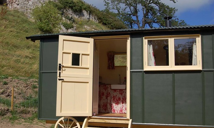 Saint Asaph Cottage | 1 bedroom accommodation in Tremerchion