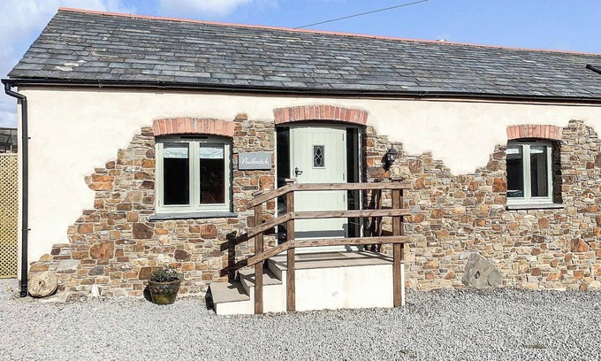 Holsworthy Cottage | 1 bedroom accommodation in Derril, near Bude