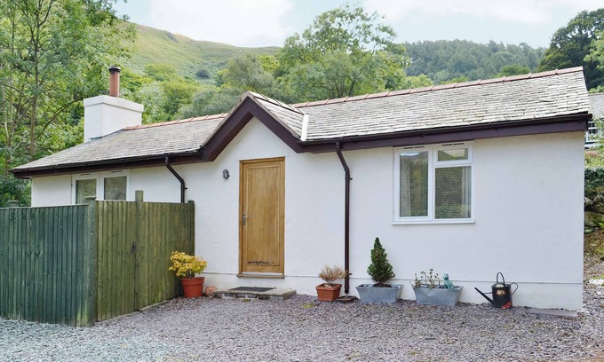Penmaenmawr Cottage | 1 bedroom accommodation in Capelulo, near Conwy
