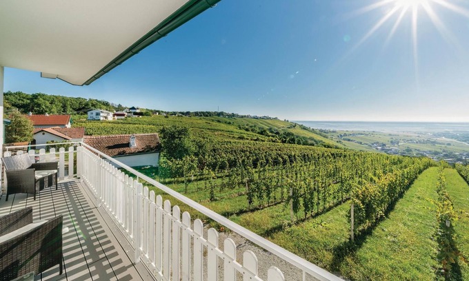 Deutsch Schuetzen-Eisenberg House | 1 bedroom accommodation in Eisenberg